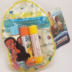 𝅺disney Moana lip smacker